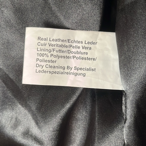 Leather jacket - Picture 3 of 4